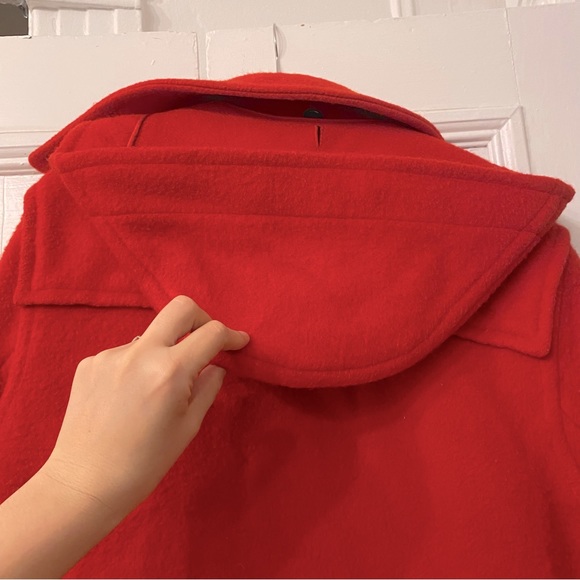 Classic wool red duffle style coat - Picture 5 of 8